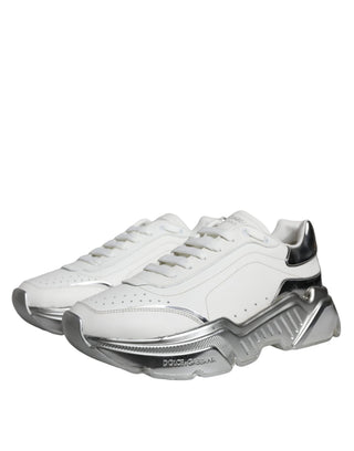 Zapatillas bajas Daymaster blancas con detalles plateados