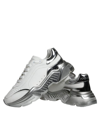 Zapatillas bajas Daymaster blancas con detalles plateados