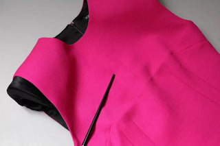 Rosa ärmelloses, figurbetontes A-Linien-Minikleid