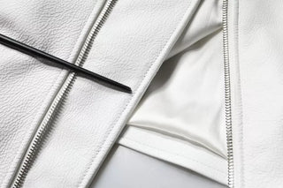 Chaqueta biker de cuero de cordero blanca