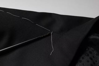 Schwarzer Herrenblazer aus Wolle, einreihig