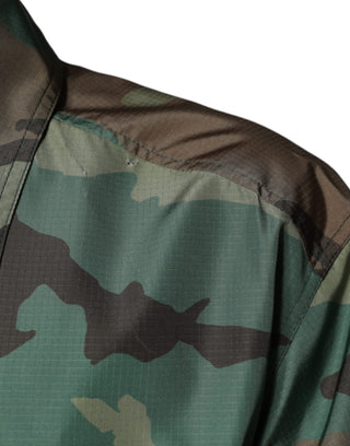 Camisa multicolor de camuflaje con botones