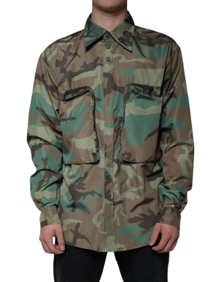 Camisa multicolor de camuflaje con botones