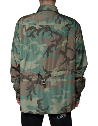 Camisa multicolor de camuflaje con botones
