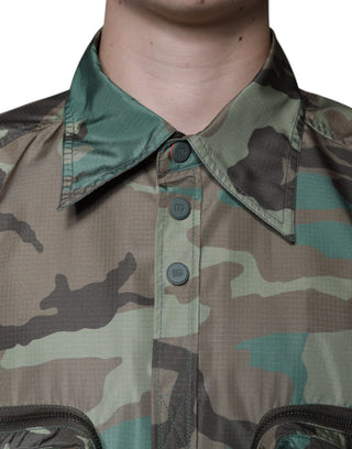 Camisa multicolor de camuflaje con botones