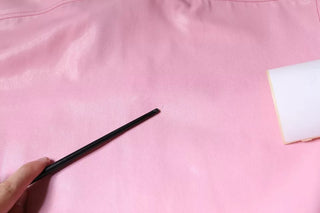 Camisa de algodón rosa con cuello y botones