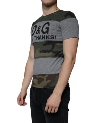 Mehrfarbiges Baumwoll-T-Shirt mit Rundhalsausschnitt im Camouflage-Muster