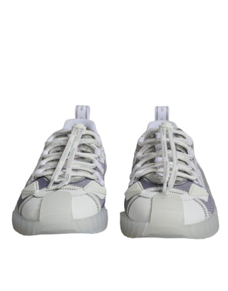 Weiße und silberne Low Top NS1 Sneakers