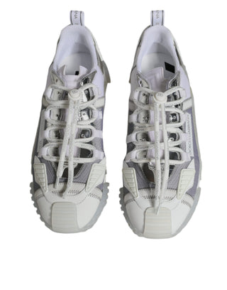 Weiße und silberne Low Top NS1 Sneakers