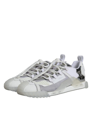 Weiße und silberne Low Top NS1 Sneakers
