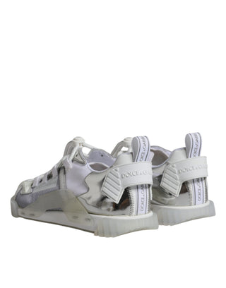 Weiße und silberne Low Top NS1 Sneakers