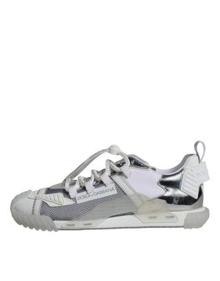 Weiße und silberne Low Top NS1 Sneakers