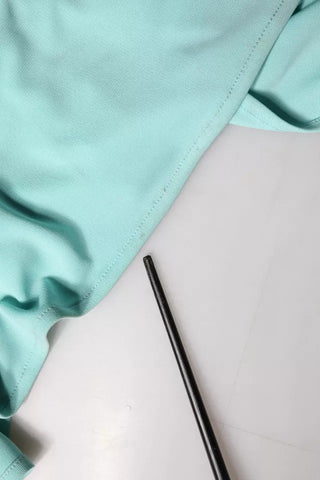 Hellblaues, langes drapiertes One-Shoulder-Jerseykleid