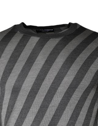 Grau gestreifter Langarm-Pullover mit Rundhalsausschnitt