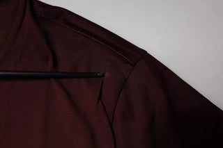 Maroonfarbenes T-Shirt mit Rundhalsausschnitt und DG-Logo aus Baumwolle
