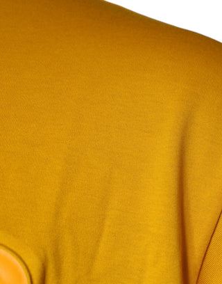 Senffarbenes T-Shirt mit geprägtem Logo und Rundhalsausschnitt