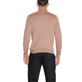Beiger Rollkragenpullover aus Wolle