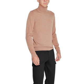 Beiger Rollkragenpullover aus Wolle