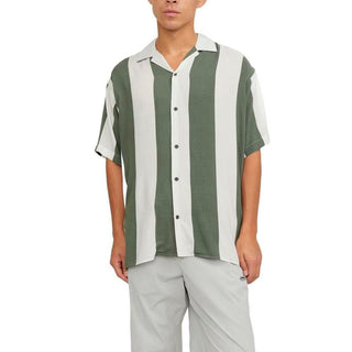 Camisa verde de viscosa de manga corta