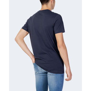 Blaue Baumwollkleidung