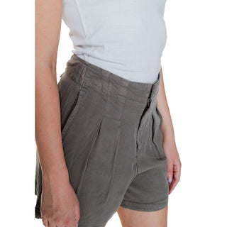 Pantalones cortos beige de lyocell