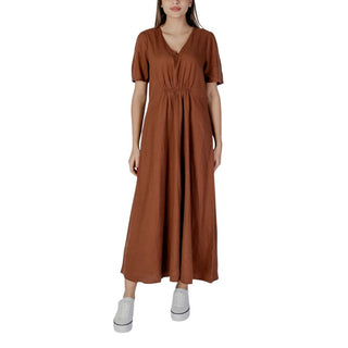 Braunes Leinen-Maxikleid