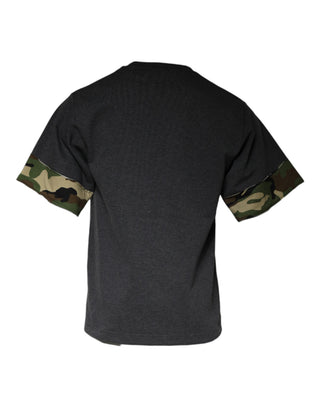 Camiseta gris oscuro de camuflaje con cuello redondo