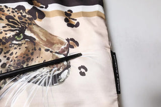 Camiseta de manga corta de algodón con estampado de leopardo negro  