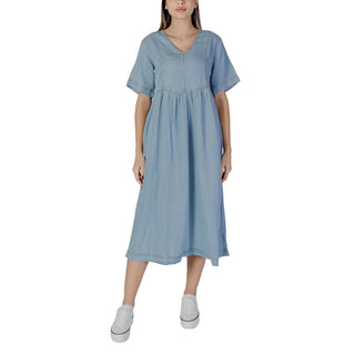 Hellblaues Baumwoll-Maxikleid