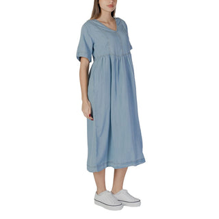 Hellblaues Baumwoll-Maxikleid