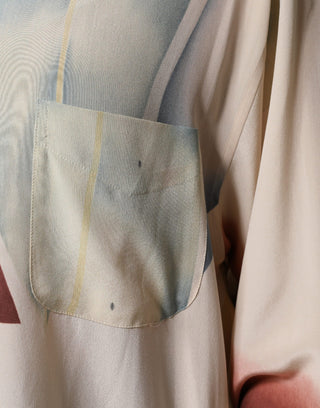 Beige bedruckte Bluse mit Kragen, Knopfleiste und langen Ärmeln