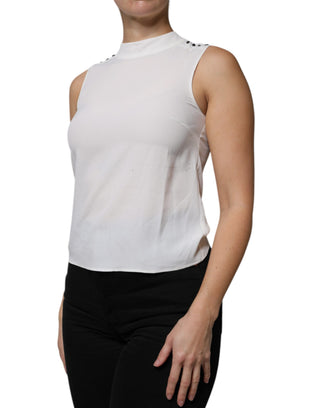 Blusa blanca sin mangas con cuello tipo mock tank