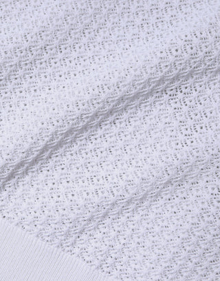 Top blanco de malla transparente con mangas largas