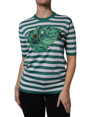 Camiseta de cuello redondo blanca con rayas verdes y hojas