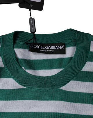 Camiseta de cuello redondo blanca con rayas verdes y hojas