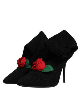 Botas negras de tacón stiletto hasta media pantorrilla