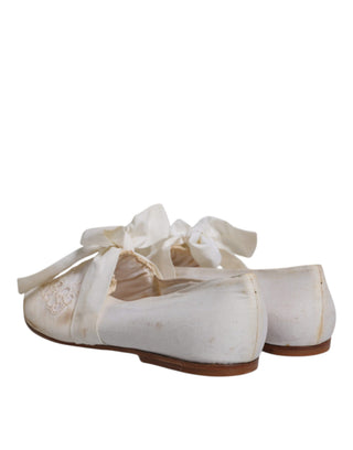 Ballerinaschuhe aus weißem Ripsband