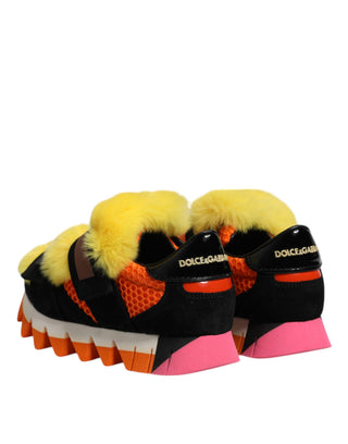 Zapatillas multicolor adornadas con piel