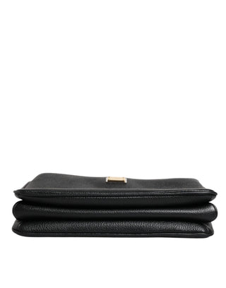 Bolso de mano con placa de logo en cuero granuloso negro