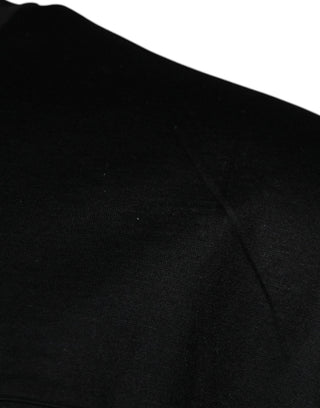 Camiseta negra de manga corta con cuello redondo