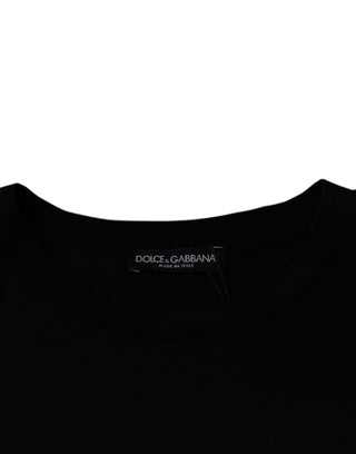 Camiseta negra de manga corta con cuello redondo