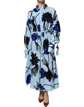 Hellblaues, blumig besticktes Hemd-Maxikleid