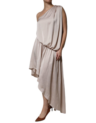 Vestido beige asimétrico con drapeado y un solo hombro