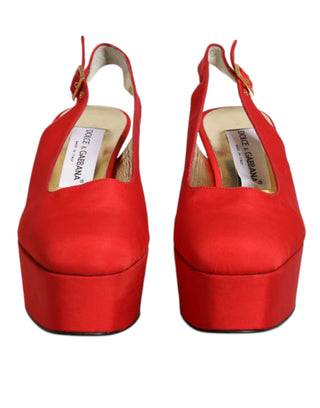 Sandalias rojas de tacón con plataforma y tira trasera