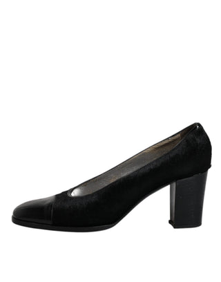 Schwarze Leder-Pumps mit Blockabsatz