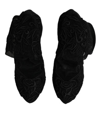 Botas negras de tul elástico con tacones hasta media pantorrilla