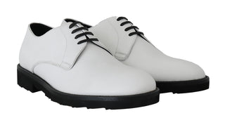 Zapatos formales de derby de cuero blanco