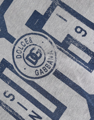 Camiseta gris de algodón con logo impreso y cuello redondo