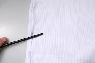 Weißes, ärmelloses Rundhals-Tank-Top aus Baumwolle