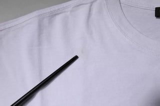 Camiseta blanca de algodón tipo jersey con logo y cuello redondo de manga corta